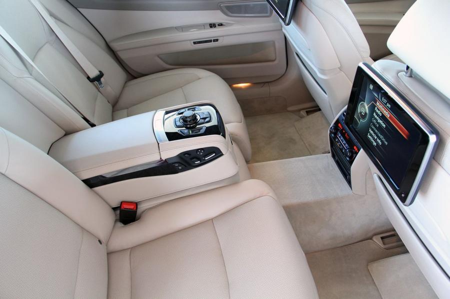  BMW 750iL 2013 года  (фото 13 из 96)